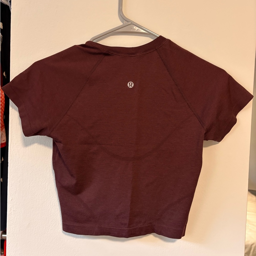 lululemon athletica Women's Short Sleeve Crop Top - Deep Maroon - Picture 2 of 2